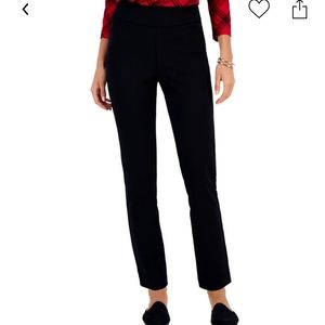 Petite,Great condition! black ponte-knit pants